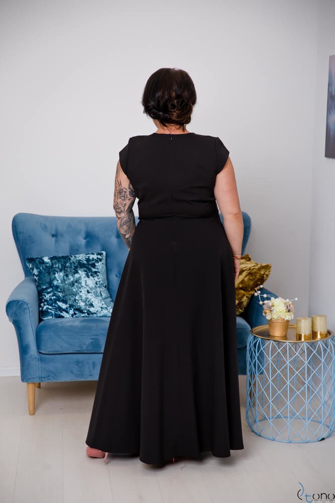 Czarna Sukienka LOREDANA Plus Size